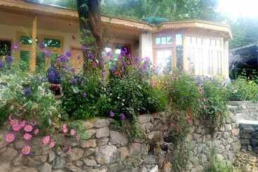 هتل Mountain Refuge Guest House