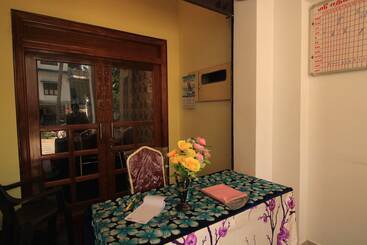 هتل Sri Sathiya Sai Residency