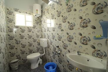 هتل Sri Sathiya Sai Residency