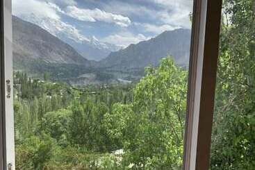 هتل Swans Hunza