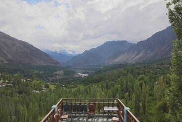 هتل Swans Hunza