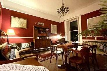 Moffat Independent Hostel