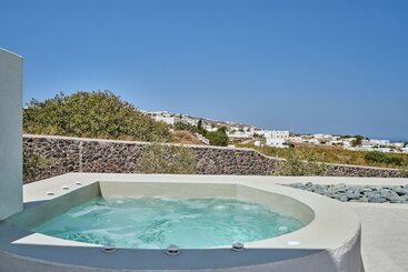 پانسیون Lilium Homes