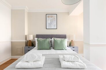 پانسیون The Goldhawk Road Collection