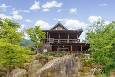 Sancheong Cheonrihyang Pension