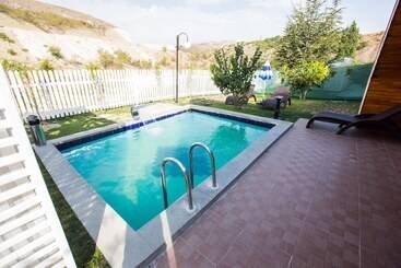 فندق çeli̇k Resort