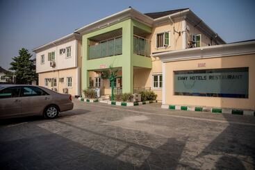 Emmy Hotels And Suites