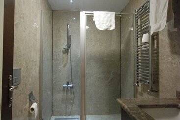 Hi̇ti̇t Otel