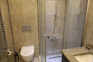 Hi̇ti̇t Otel