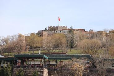 Hi̇ti̇t Otel