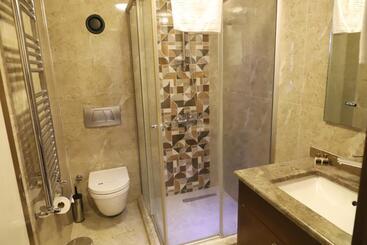 Hi̇ti̇t Otel