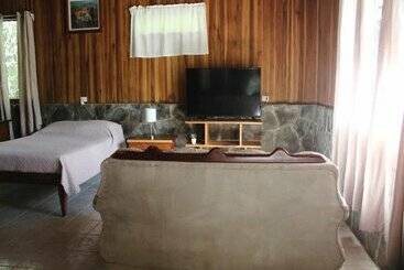 هتل El Bosque Lodging