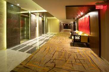 هتل Goroomgo Crown Bhopal