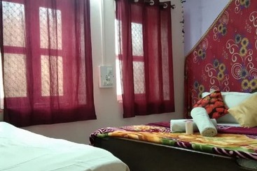 هتل Goroomgo Diamond Guest House Jaisalmer