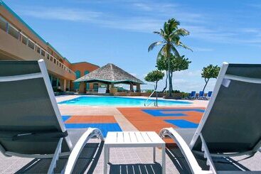 Grapetree Bay Hotel And Villas
