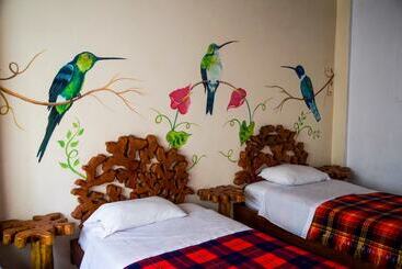 هتل Hosteria Hachacaspi