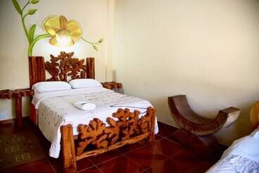 هتل Hosteria Hachacaspi