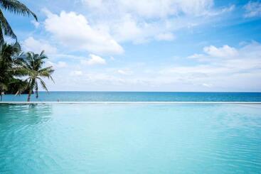 בית מלון כפרי Kaaya Resort North Boracay