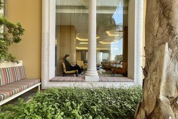 هتل Majestic Byblos Grand