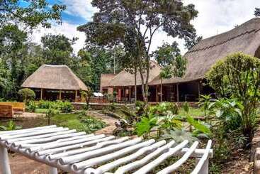 هتل Primate Lodge
