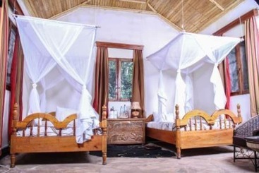 هتل Primate Lodge