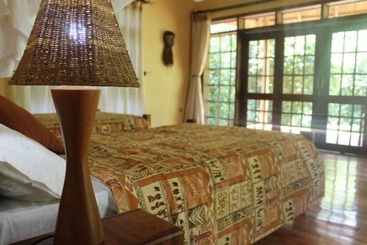 هتل Primate Lodge