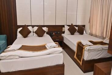 هتل Silver Land New Digha