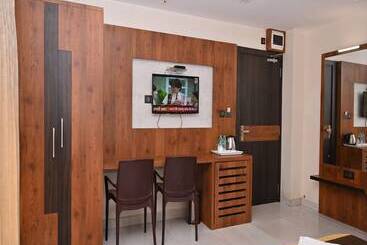 هتل Silver Land New Digha