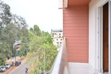 هتل Silver Land New Digha
