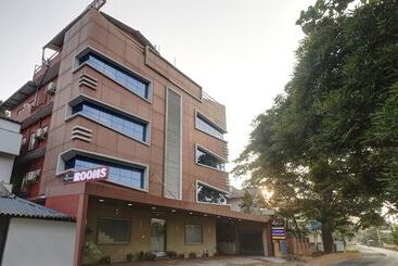 هتل Treebo Thoduvas Star Plaza Cochin Airport