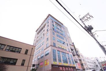 مُتل Changwon Myeongseodong U