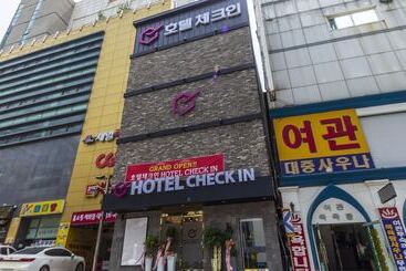 مُتل Cheonan Hotel Check In