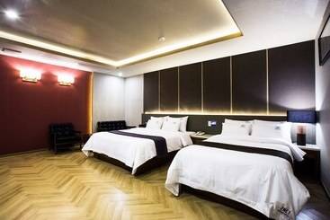 مُتل Design Hotel 2ne1 Jukdo Market Pohang