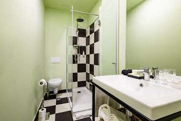 پانسیون Lr Guest House