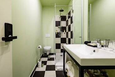 پانسیون Lr Guest House