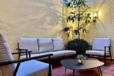 پانسیون Lr Guest House