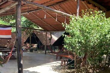 Tamahostel & Glamping