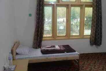 Benazir Hotel Kalash