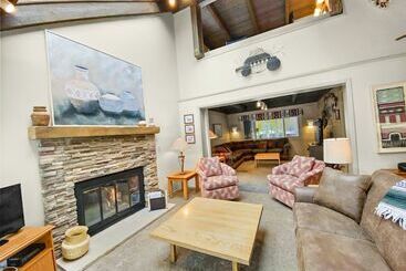 Breckenridge Spacious Mill Run 5 Townhouse By Redawning