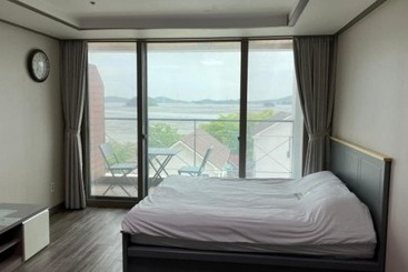Daebudo Ocean Ville Pension