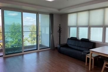 Daebudo Ocean Ville Pension