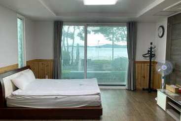 Daebudo Ocean Ville Pension