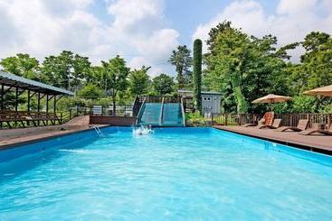פנסיון Gapyeong Highmong Pet Friendly Kids Pool