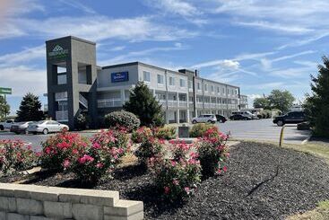 هتل Baymont By Wyndham Dayton North