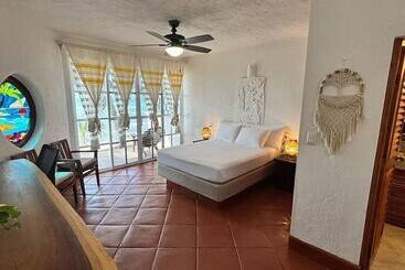 هتل Casa Cenote