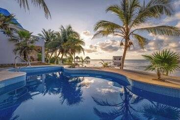 هتل Casa Cenote