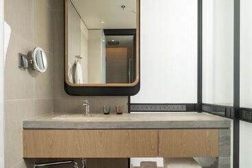 هتل Courtyard By Marriott Liuzhou Sanjiang