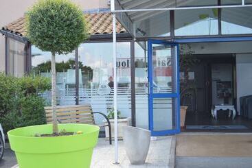 هتل Kyriad Direct Macon Sud
