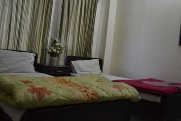 Saif Hotel And Restaurant