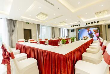 Songlam Waterfront Hotel   藍江酒店